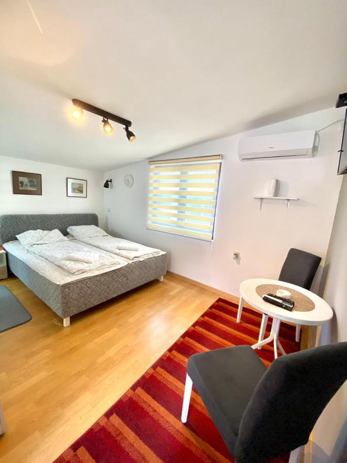 Viv Apartment 3 Ni Exterior foto